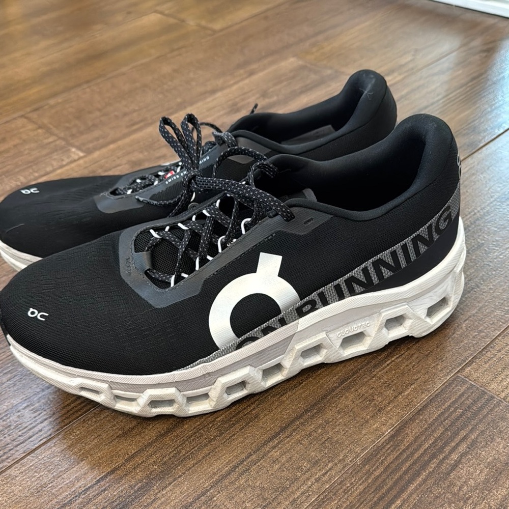 On Running Men's Black Running Shoes